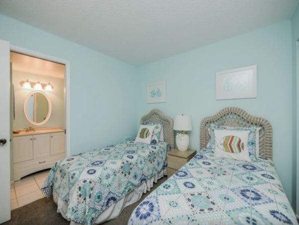 Direct Gulf Front 2 Bedroom vacation  Condo on Anna Maria